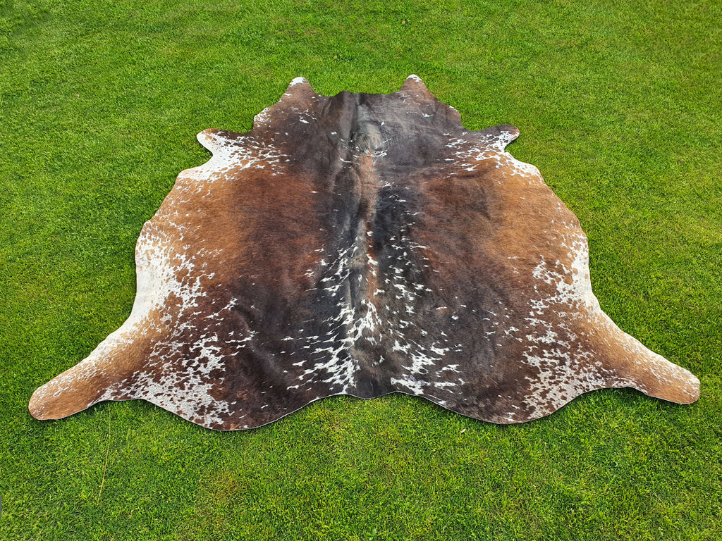 Luxury Tricolor Cowhide in Unique Design for Home Décor