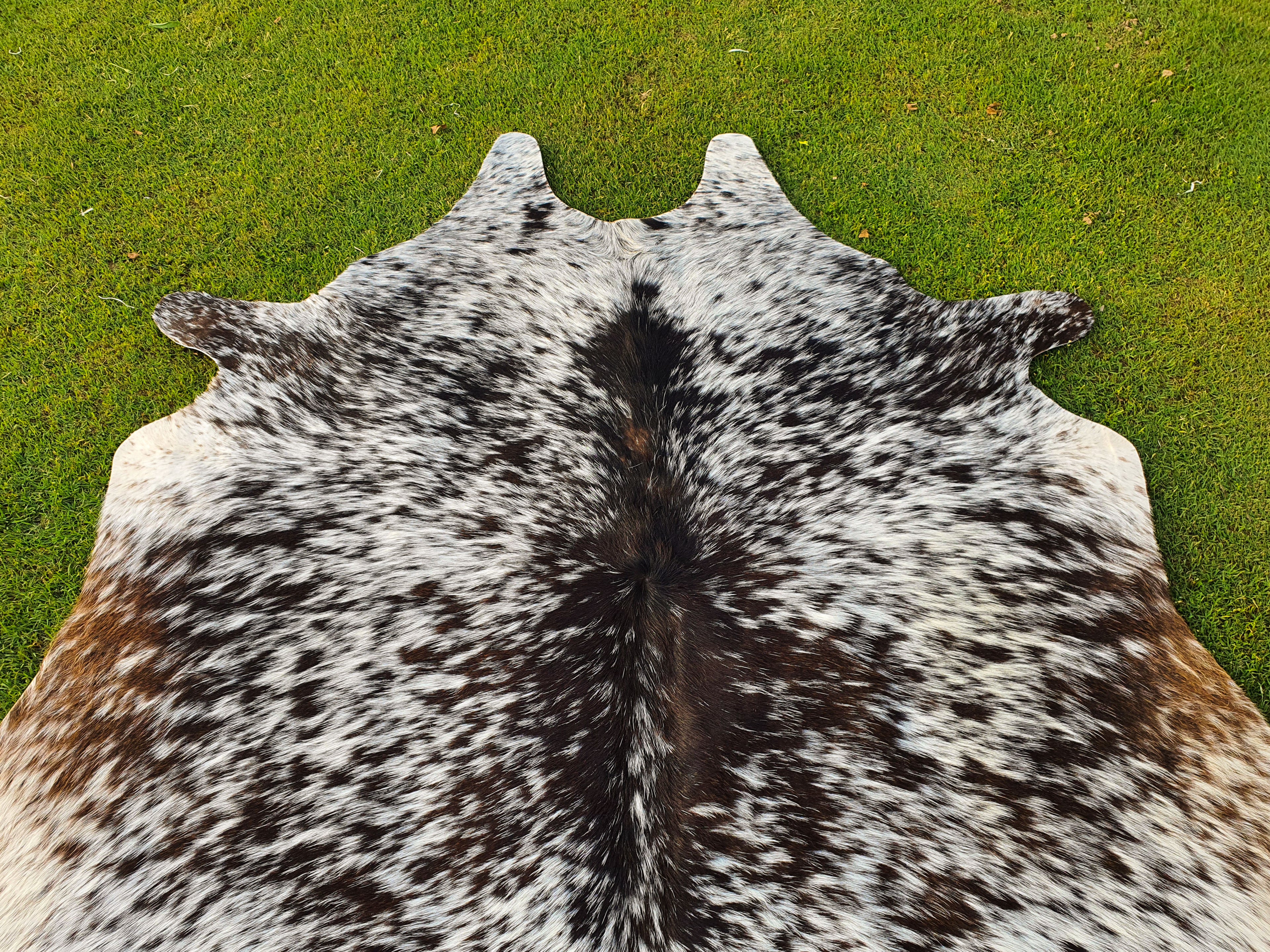 Salt and Pepper Print Tricolor Luxury Cowhide Rug