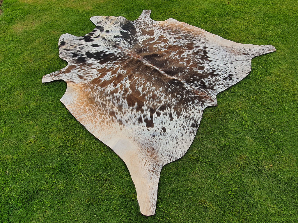 Speckled Pattern Cowhide Rugs Style 07