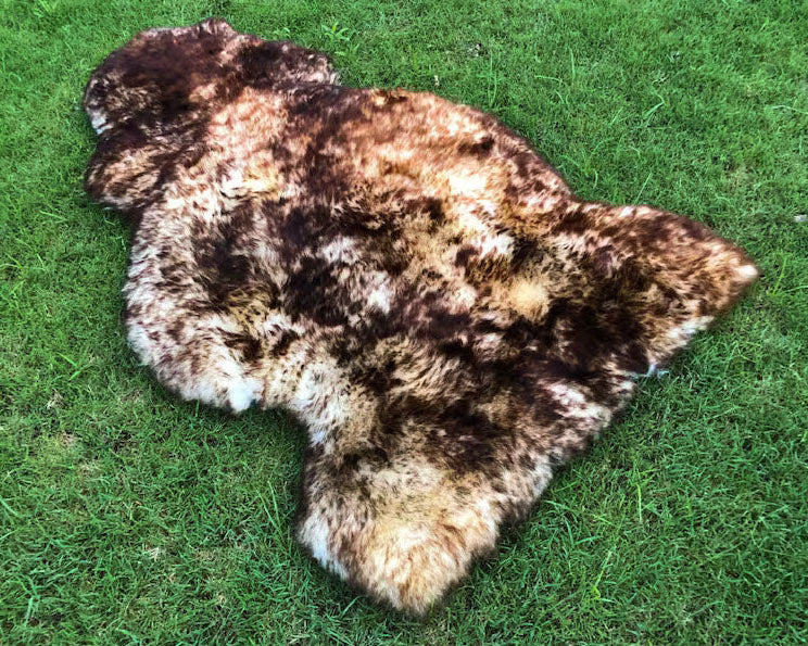 Exotic Sheepskin Throw Rug – With Chocolate Brown Tips