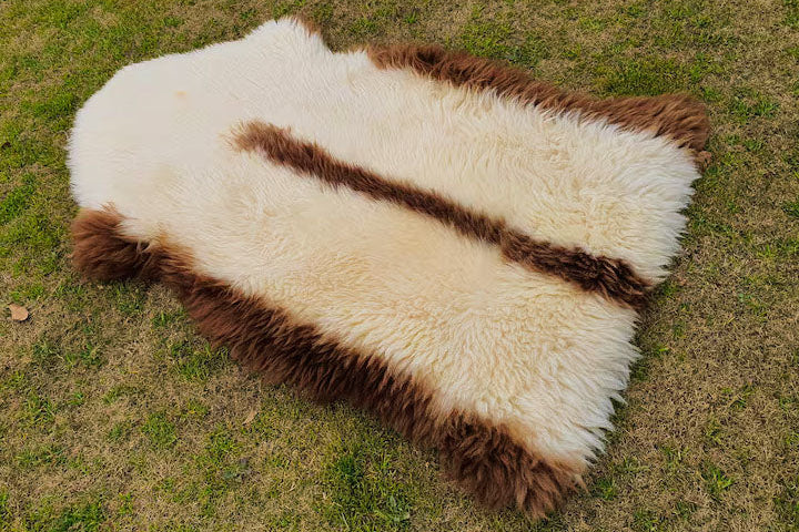 Exotic Sheepskin Rug – Unique Design