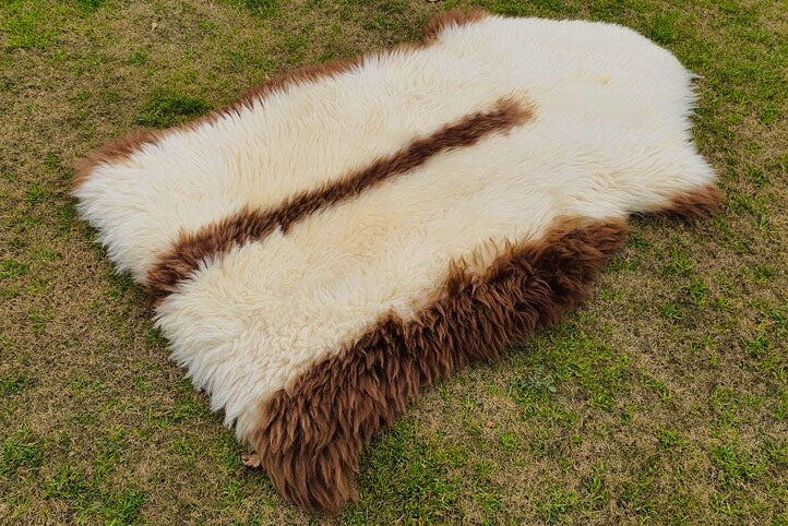 Exotic Sheepskin Rug – Unique Design
