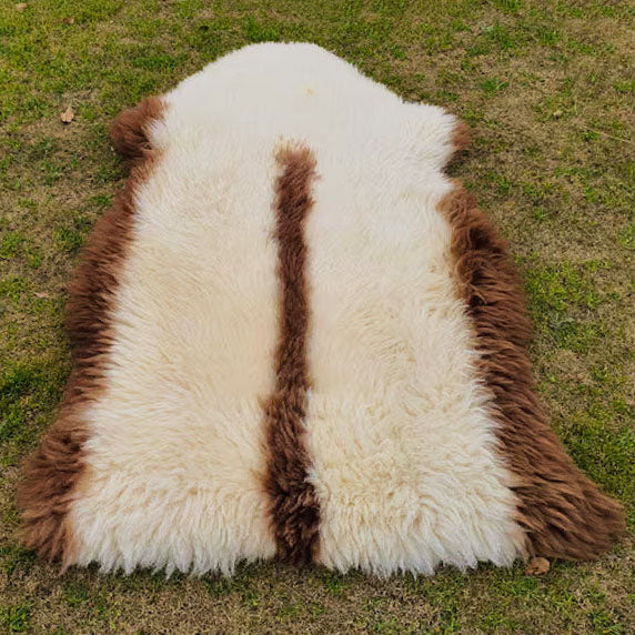 Exotic Sheepskin Rug – Unique Design