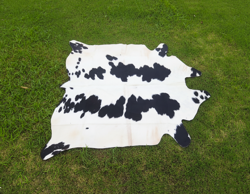 Black and White Hereford Cowhide Rug