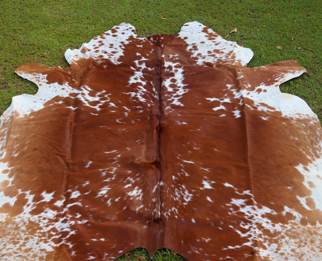 Tan And White Cowhide Rugs Style 07