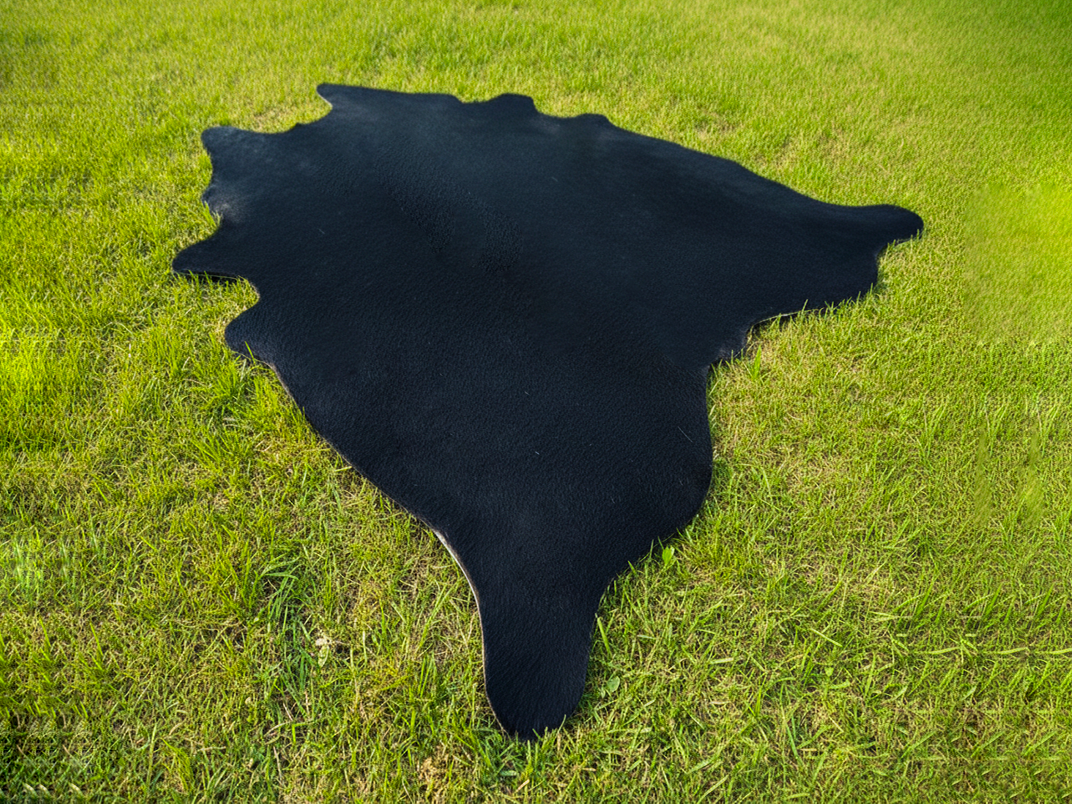 Luxury Black Hair-On Cowhide Rug for Home Decor