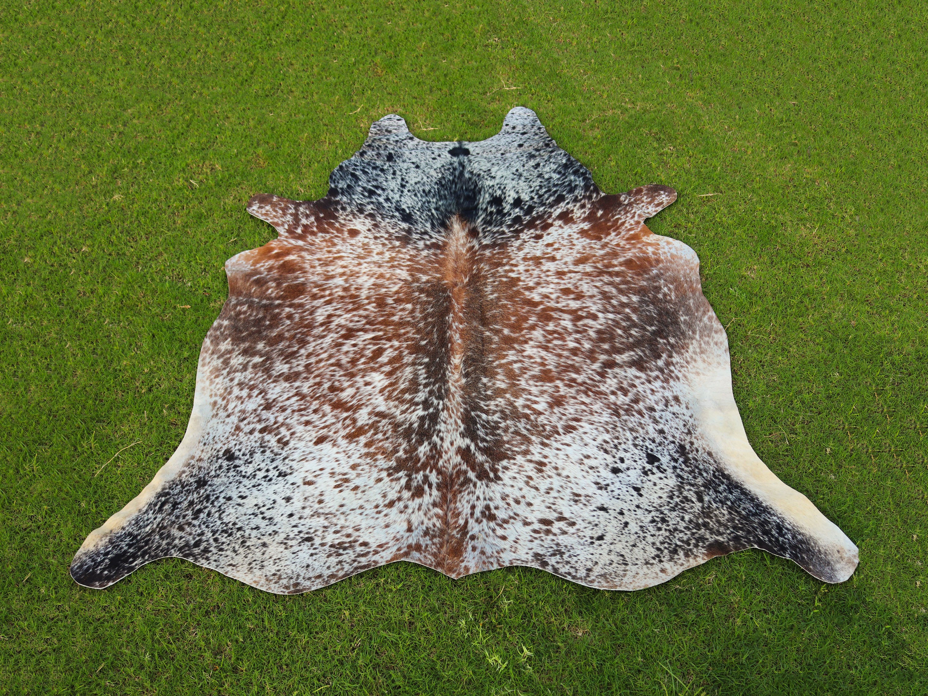 Luxury Tricolor Salt and Pepper Print Cowhide Rug