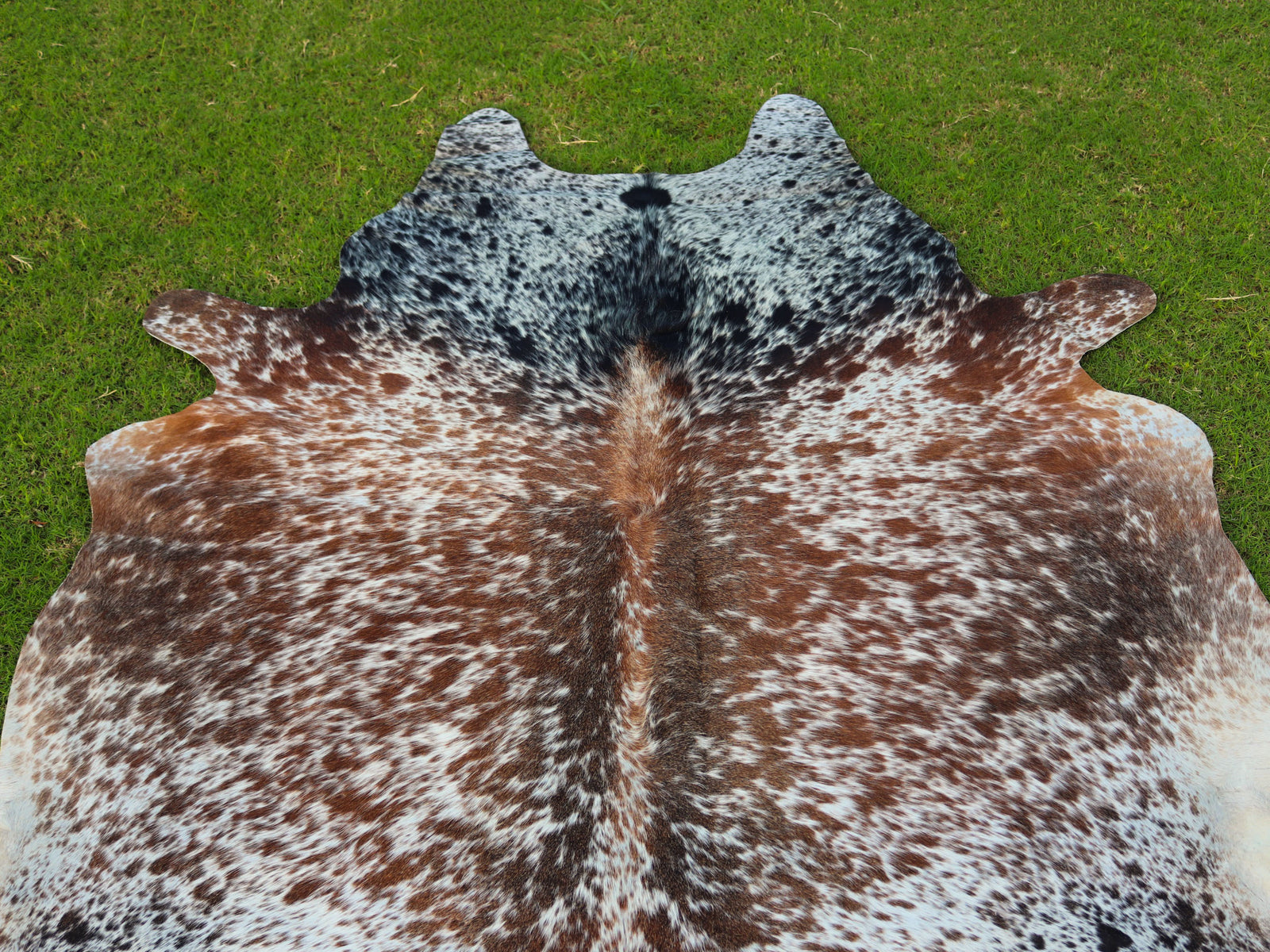 Luxury Tricolor Salt and Pepper Print Cowhide Rug