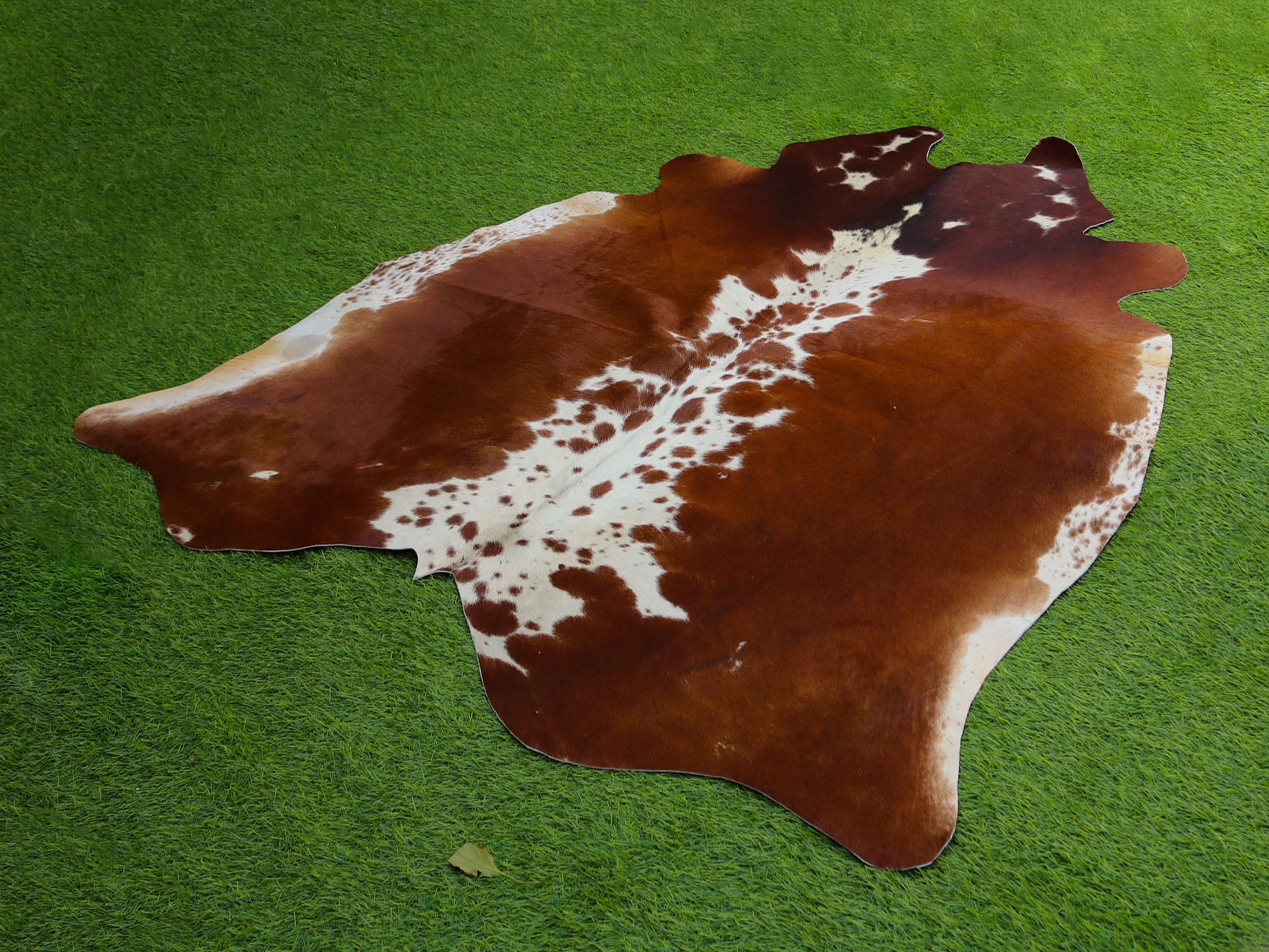 Tricolor Hereford Cowhide Rug