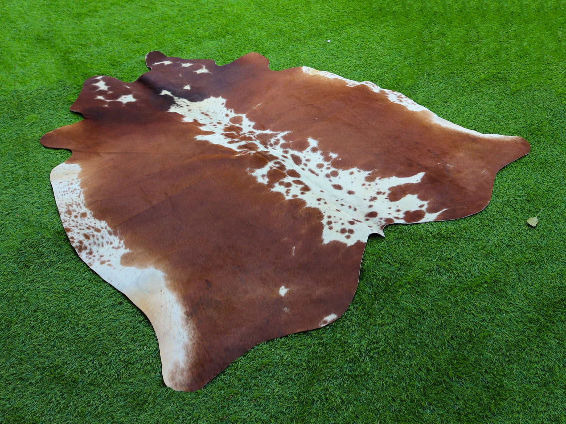 Tricolor Hereford Cowhide Rug