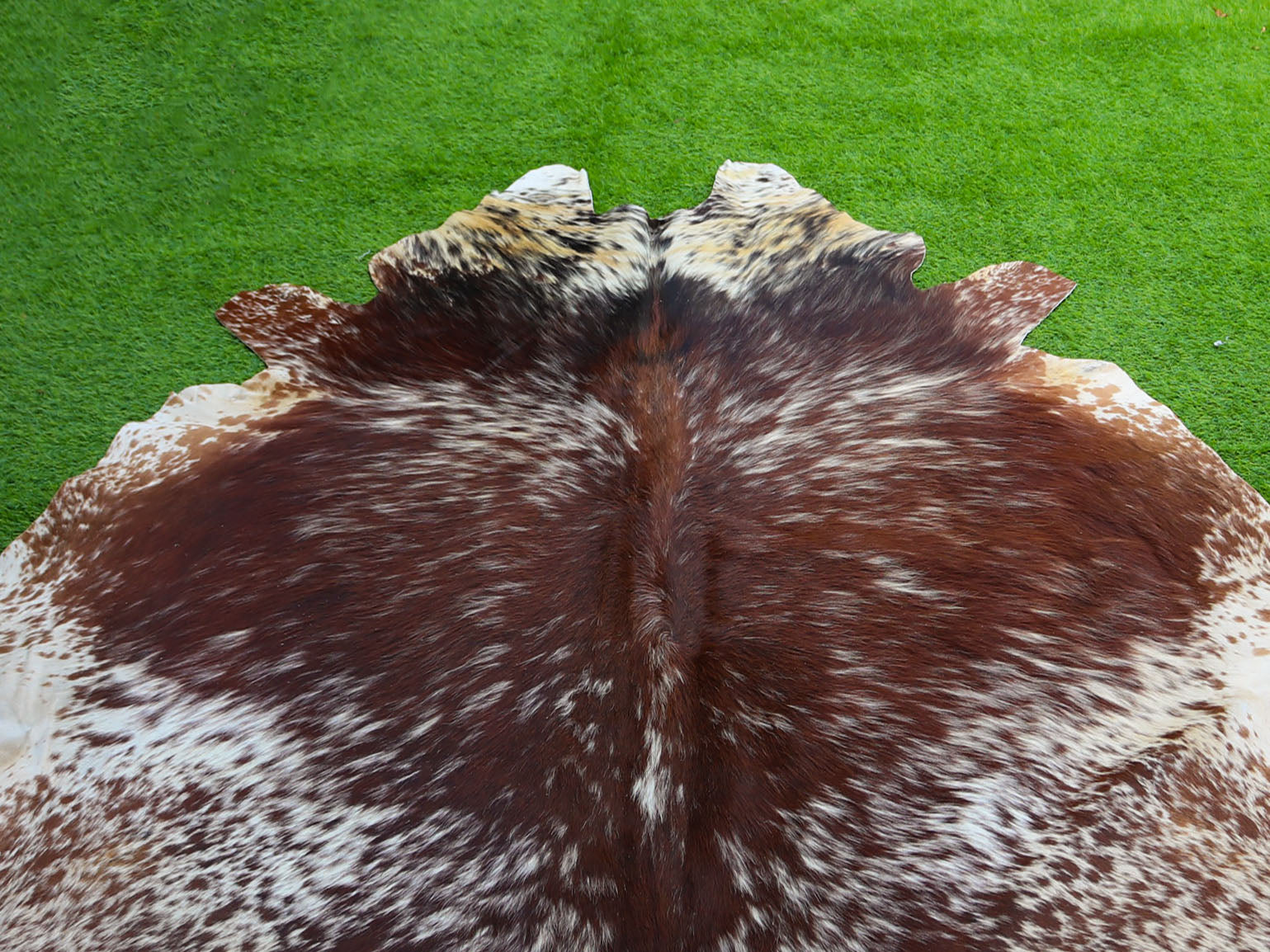 Reddish Brown Salt and Pepper Print Cowhide Rug