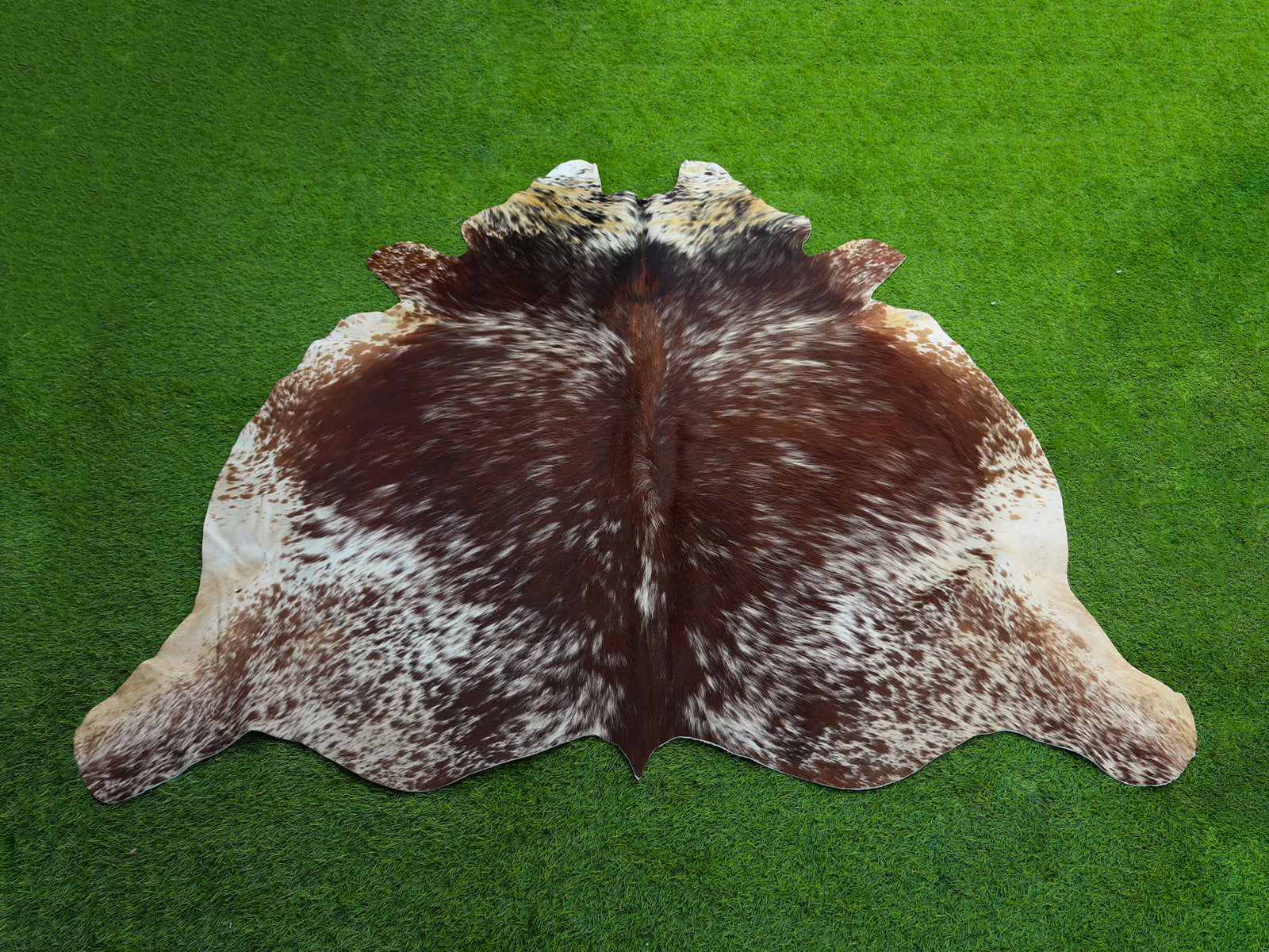 Reddish Brown Salt and Pepper Print Cowhide Rug