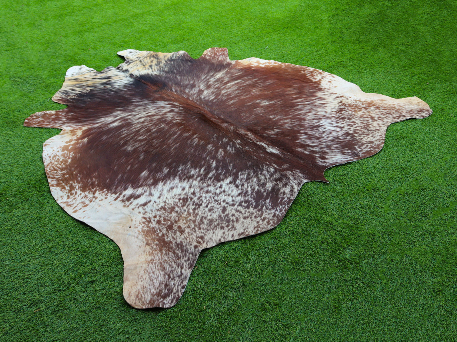 Tricolor Salt and Pepper Print Cowhide Rug
