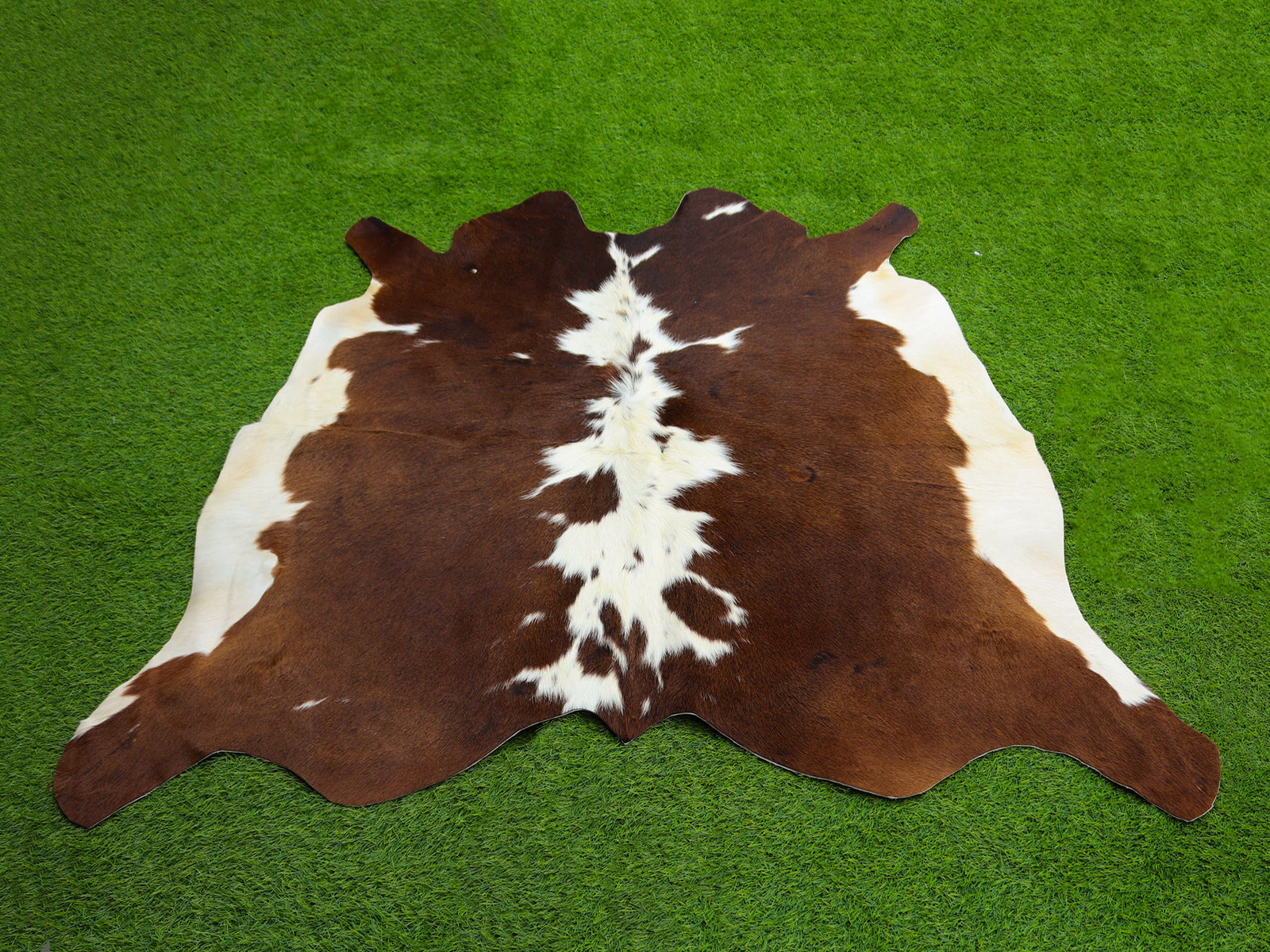 Exclusive Hereford Cowhide Rug