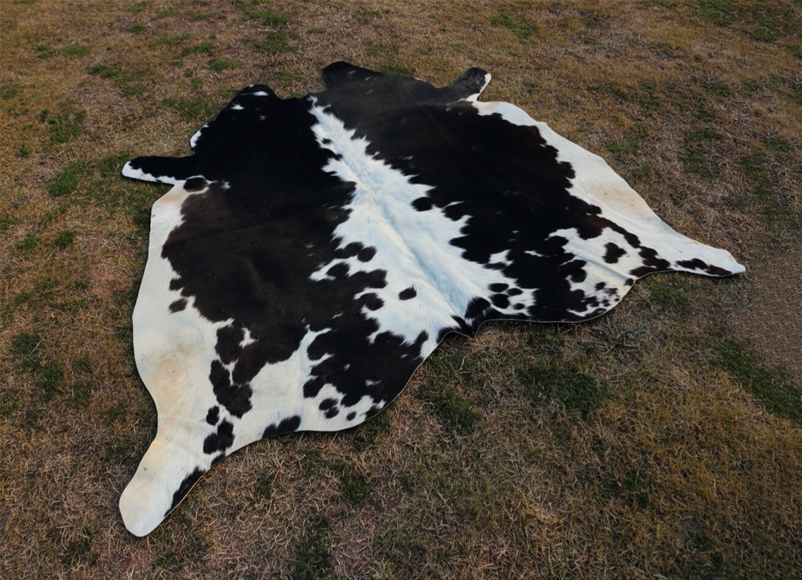 Black and White Hereford Cowhide Rug